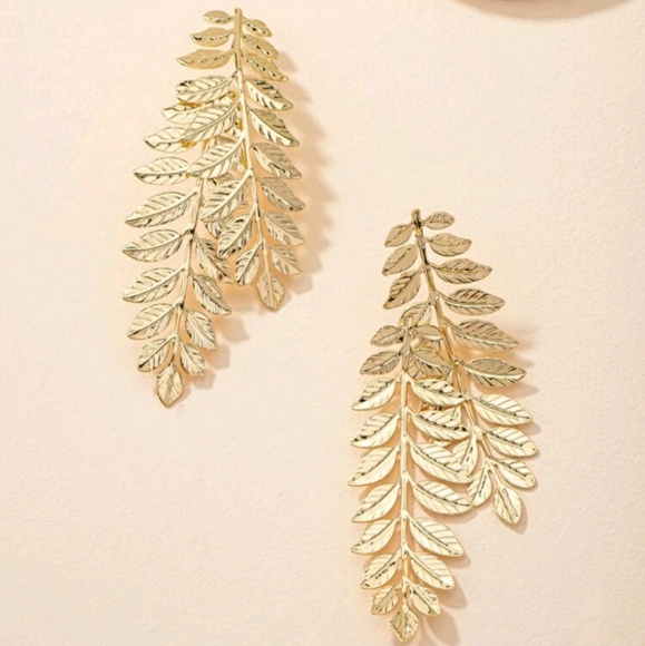 "Bella" Gold Leaf Earrings - Picture 3 of 3